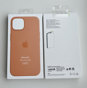 Apple iPhone 13 Silicone Case with MagSafe (3 foto / 8)