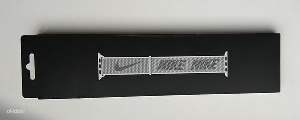 Apple Watch 41mm Summit White Nike Sport Loop (foto #1)