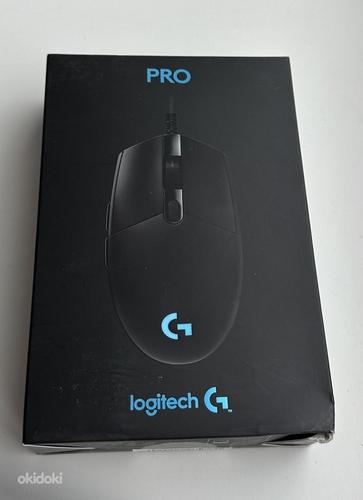 Logitech G Pro Gaming Mouse (фото #1)