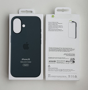 Apple iPhone 16 Silicone Case with Magsafe (6 foto / 10)