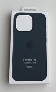 Apple iPhone 16 Pro Silicone Case with Magsafe (8 foto / 10)