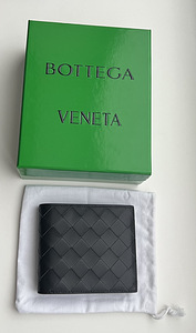 Bottega Veneta Intrecciato Bi-Fold Wallet , Black / Blue (1 foto / 4)