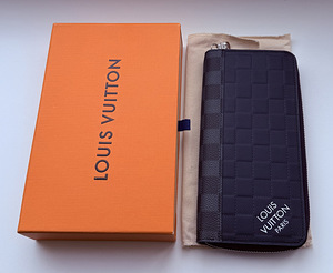 Louis Vuitton Navy Damier Infini Zippy Vertical Wallet (2 foto / 4)