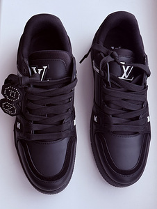 Louis Vuitton Trainer Sneaker , Black (5 foto / 10)