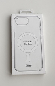 Apple iPhone 17e Clear Case with MagSafe (1 foto / 2)