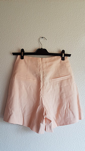 Uued Mango lühikesed püksid (2 foto / 2)