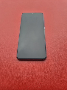 Samsung Galaxy S21 (2 foto / 10)