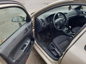 Skoda octavia 2.0 103kw manuaal (2 foto / 9)