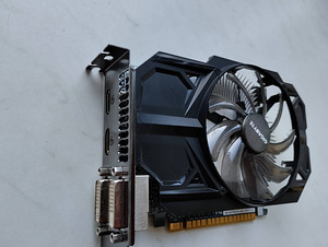 GIGABYTE GTX 750 OC 2 GB (2 foto / 2)