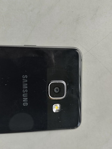 Samsung Galaxy A3 (2 фото из 6)