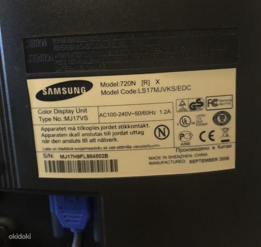Монитор Samsung SyncMaster 720n (фото #3)