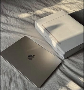 MacBook Air M2 (2 фото из 4)