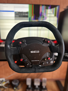 Thrustmaster Sparco TS-XW RACER rool ja T-LCM pedaalid