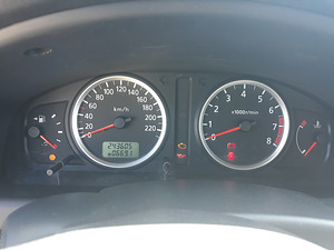 Nissan Almera 2005.1.5b (6 foto / 12)