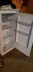 Uus külmkapp (1 foto / 2)