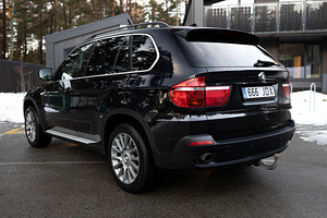 BMW X5 Sportpakett Shadowline Individual 3.0 210kW (4 foto / 15)