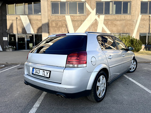 Opel Signum 3.0 130kW 2003 Diisel automaat (5 foto / 15)