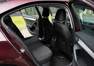 Skoda Octavia Comfortline 1.6 77kW Diisel manuual 2013 (10 foto / 15)