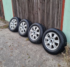 Оригинальные диски Mazda с зимними шинами Goodyear M+S 195/65r15 (1 фото из 7)