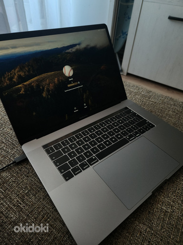 MacBook Pro (2019) - 15-tolline, 256GB