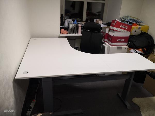 Офисный стол с электронной регулировкой (фото #5)