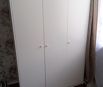 Продам шкаф 3-дверный, 117х176 белый.