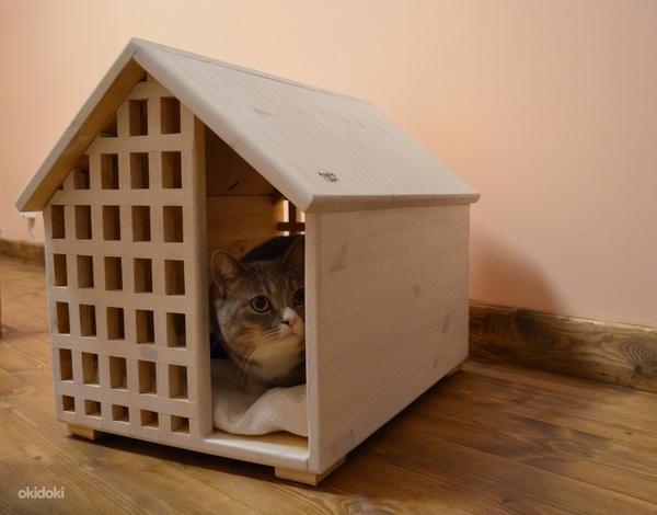 Деревянный домик для кота (фото #1)