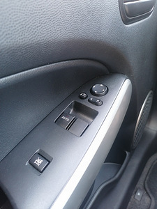 Mazda 2 1.3 55kw 2009a. (6 foto / 6)