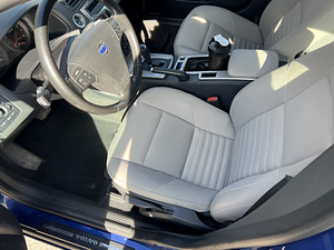Volvo s40 2.4 103kW (11 foto / 12)