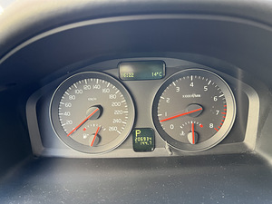 Volvo s40 2.4 103kW (12 foto / 12)