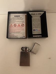 Zippo (2 фото из 3)