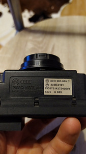 VW Touareg (2 foto / 8)