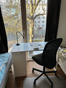 IKEA Письменный стол LÄRANDE + Стул FLINTAN