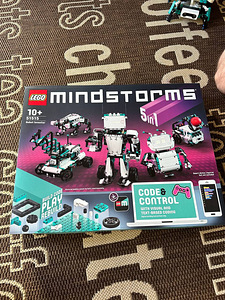 LEGO Mindstorms 51515 (5 фото из 5)