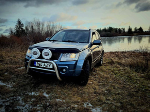 Suzuki Grand Vitara (2 foto / 4)