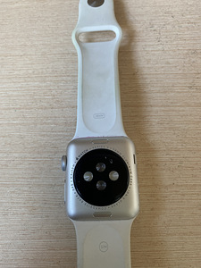 Apple Watch 3 (2 фото из 3)