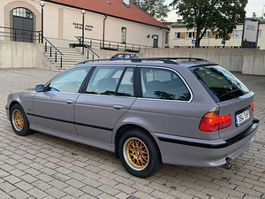 BMW 528i 142kW 1997 (3 фото из 11)