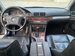 BMW 528i 142kW 1997 (6 фото из 11)