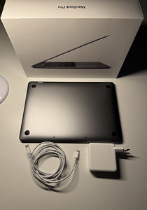 Apple MacBook Pro 13 inch 128 gb 2019 (3 foto / 3)