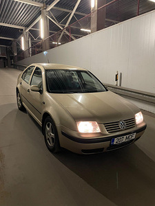 Продам Volkswagen Bora (3 фото из 3)