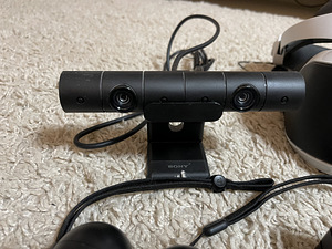 Комплект PlayStation 4 + VR (6 фото из 9)