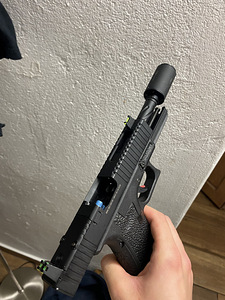 Страйкбол Glock полностью автоматический (1 фото из 4)