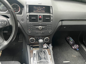 Mercedes-Benz C220 (6 foto / 7)