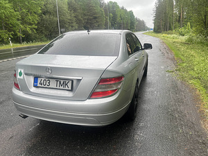 Mercedes-Benz C220 (4 foto / 7)