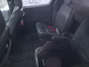 Chrysler Grand Voyager (2 foto / 6)