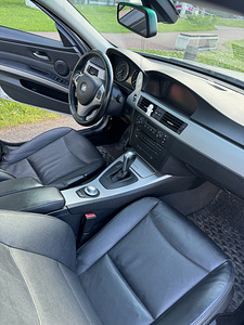 BMW 320i 2006 (6 foto / 9)