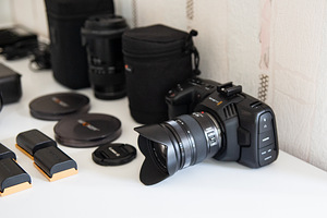 Blackmagic Pocket 4K + metabones набор (1 фото из 9)