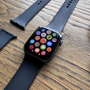 Apple Watch SE 44mm (2 фото из 4)
