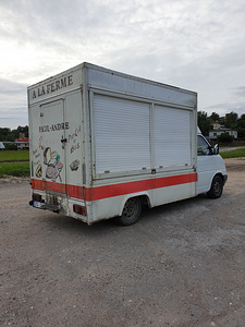 FOOD TRUCK VW TRANSPORTER (9 foto / 10)