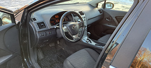Toyota Avensis 2.0 112kW (10 foto / 10)